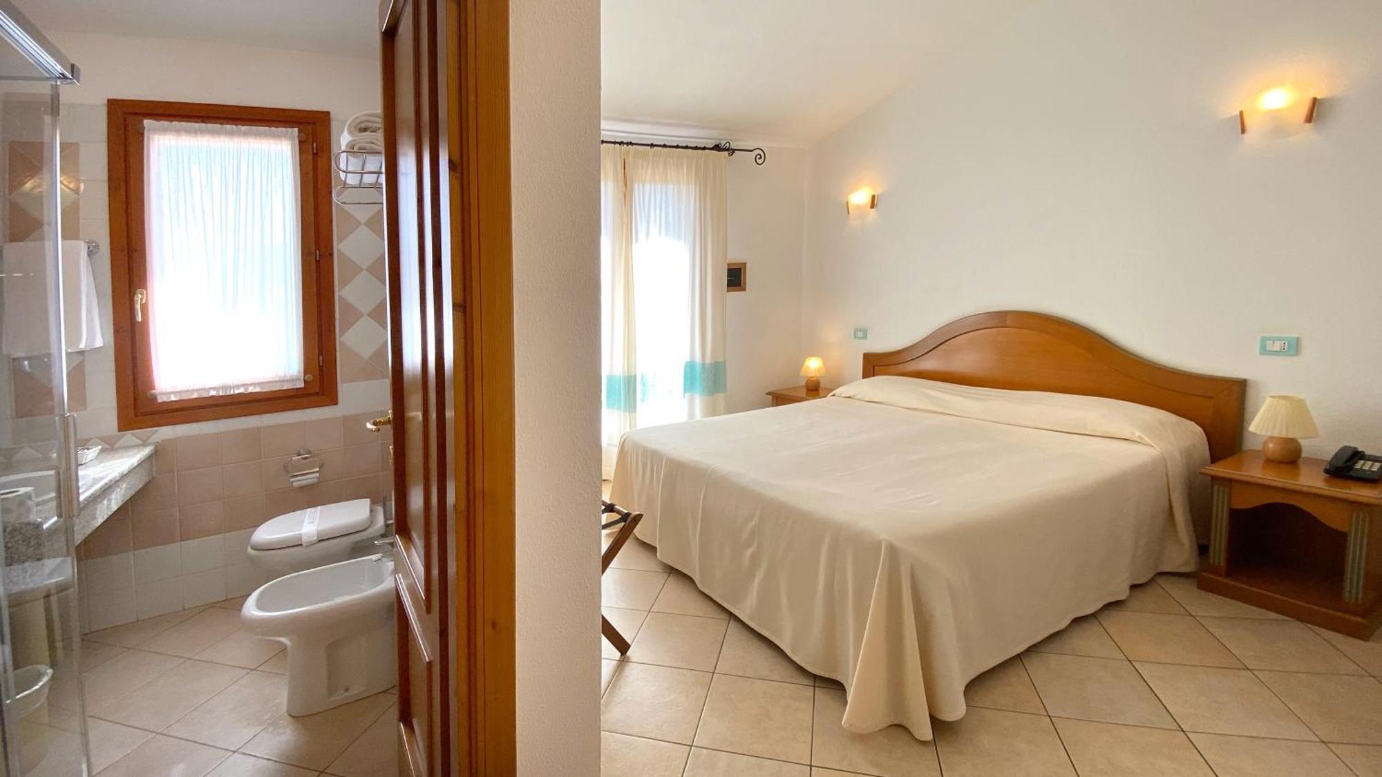 Le Anfore Hotel Villasimius Exterior photo