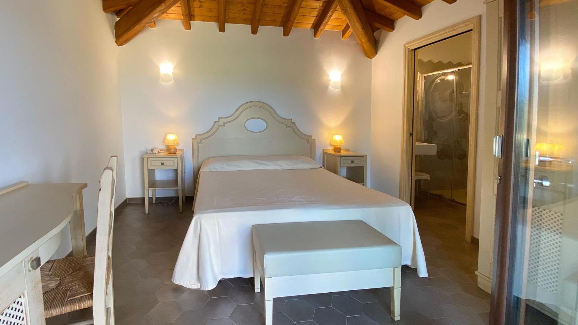 Le Anfore Hotel Villasimius Exterior photo