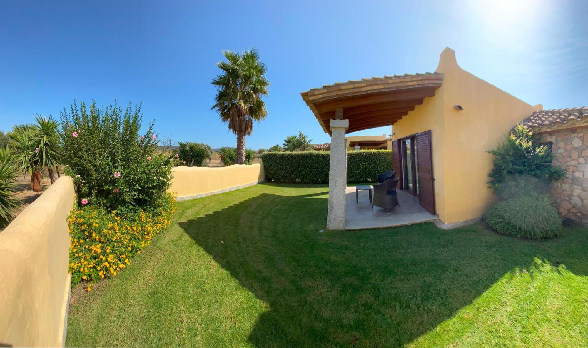 Le Anfore Hotel Villasimius Exterior photo