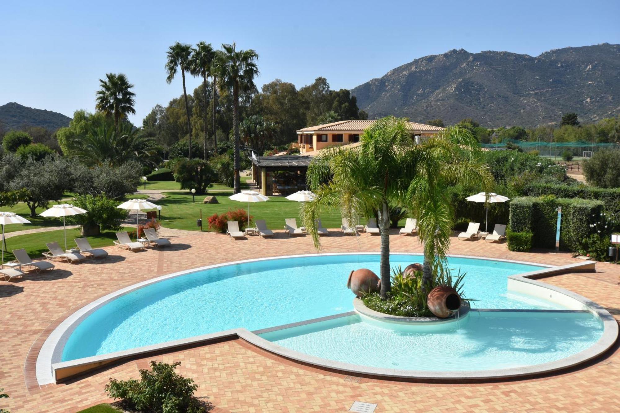 Le Anfore Hotel Villasimius Exterior photo