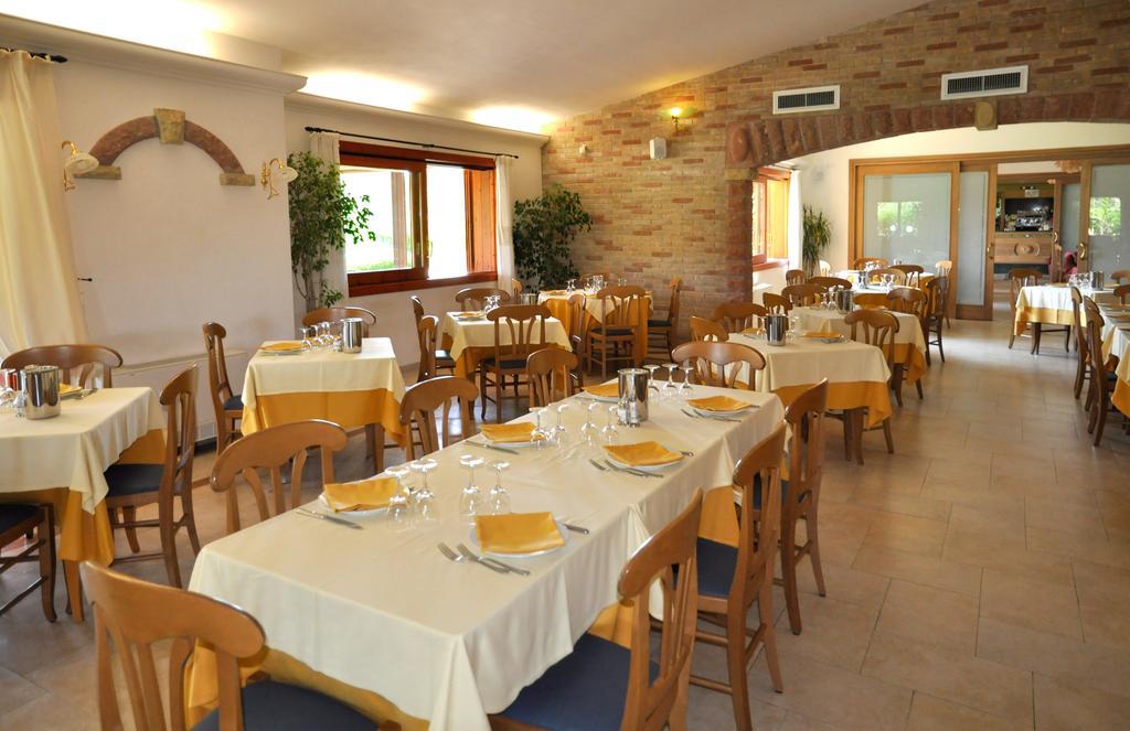 Le Anfore Hotel Villasimius Exterior photo