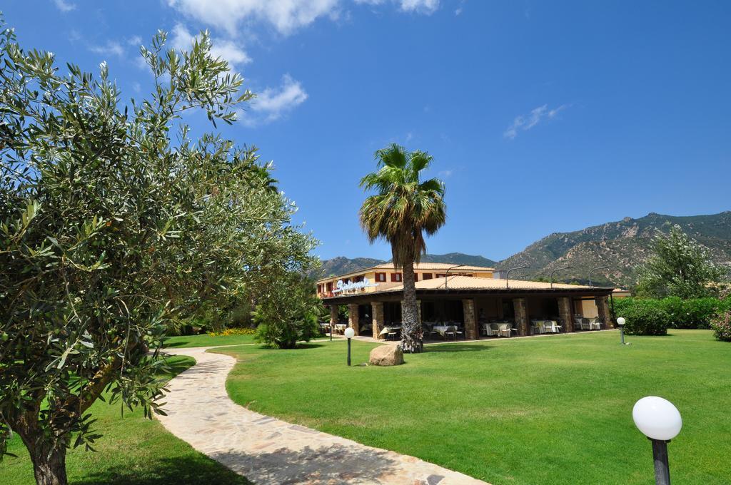 Le Anfore Hotel Villasimius Exterior photo