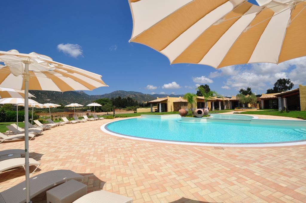 Le Anfore Hotel Villasimius Exterior photo